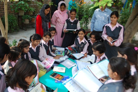 Rotary Books for the World_Hashoo Foundation Distribution (59) Rotary Books for the World_Hashoo Foundation Distribution (59)