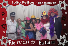 Fotos do evento João Felipe - 17.12.11. Foto numero 06 da Social Click Fotografia Digital, do Rio de Janeiro, RJ, que faz fotos divertidas, fotos malucas, fotos com fantasias, fotos na hora, fotografia maluca, fotografia divertida com molduras personalizadas. fotos divertidas malucas foto maluca animadas animado rj rio de janeiro divertida fantasia animada fotografia digital fotografo estudio fotografias