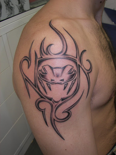 tribales tattoo escorpion