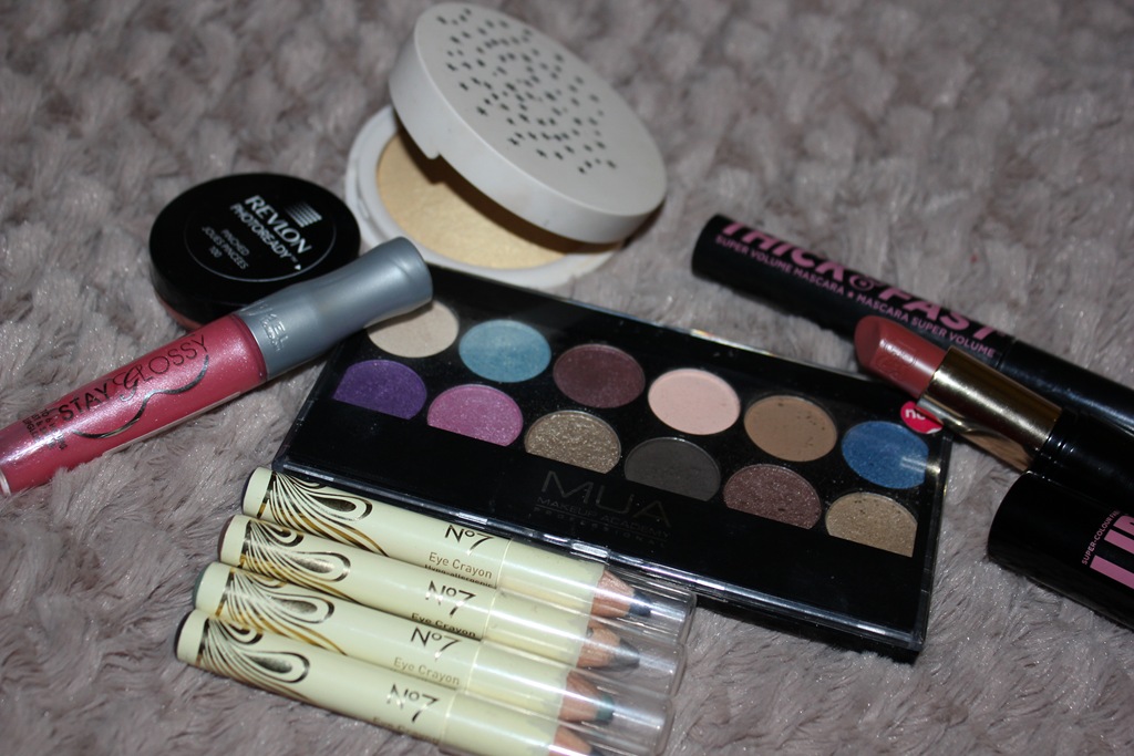 [shopping%2520the%2520stash%25201%255B5%255D.jpg]