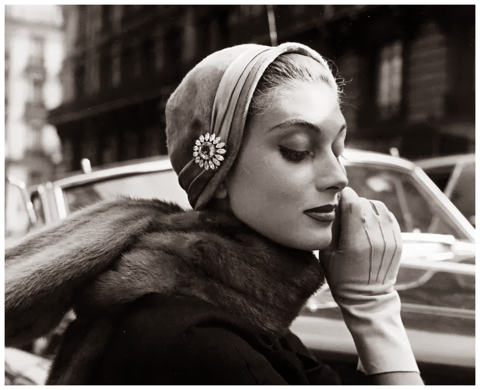 [model-wearing-hat-by-jean-barthet-photo-by-regina-relang-paris-1954%255B4%255D.jpg]