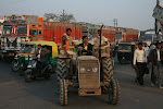 Near Agra, India 178.JPG
