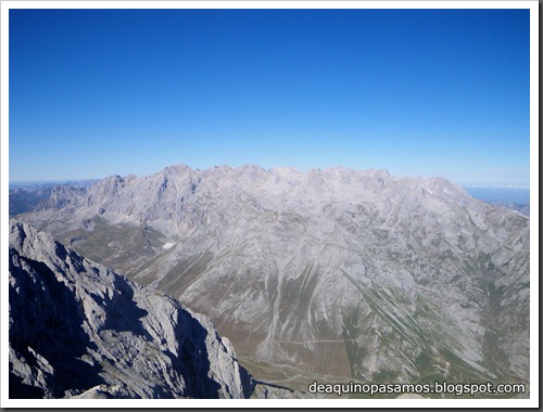 Jito Escarandi - Jierru 2424m - Lechugales 2444m - Grajal de Arriba y de Abajo (Picos de Europa) 0088