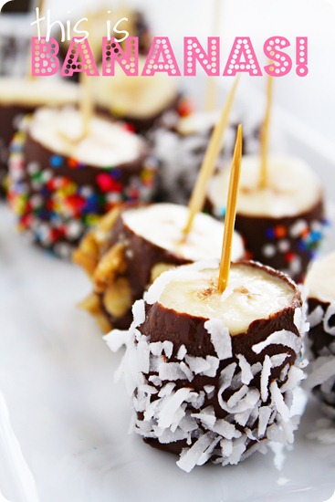 Frozen Chocolate Banana Pops – Swirl in melted chocolate and cover with your favorite toppings! Kids + adults love this easy, healthy treat! | thecomfortofcooking.com