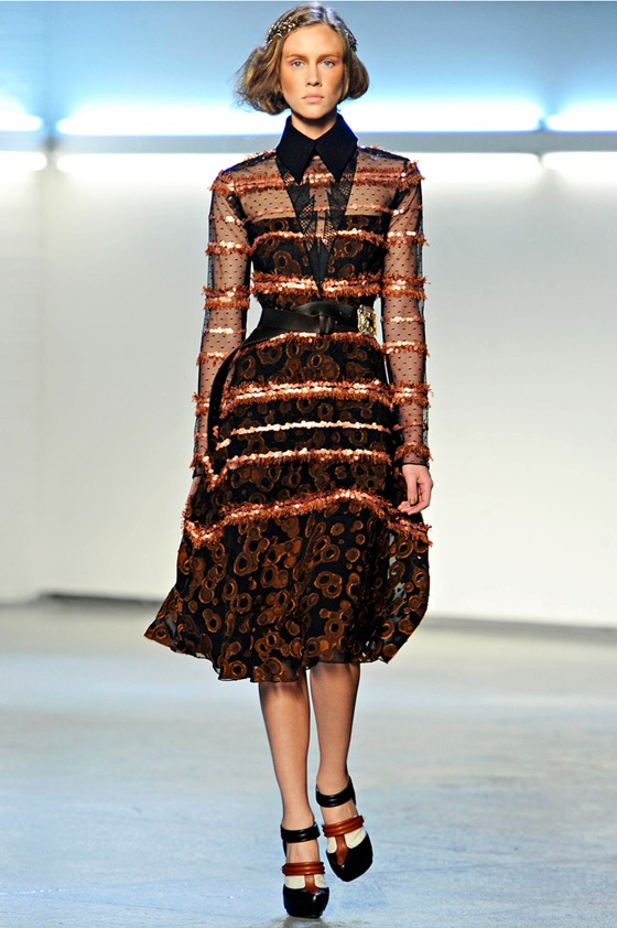 [rodartertwfw2012runway026_1619146521%255B1%255D.jpg]
