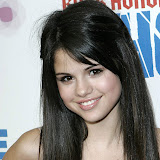 19401_Selena-Gomez_029_1600x1200-Sk4tz.jpg