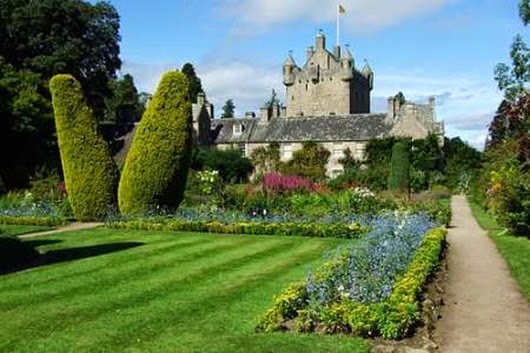 Cawdor-Castle-Gardens