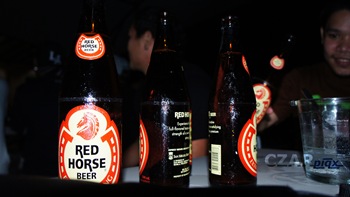 Red Horse Beer in 3 Different Orientations