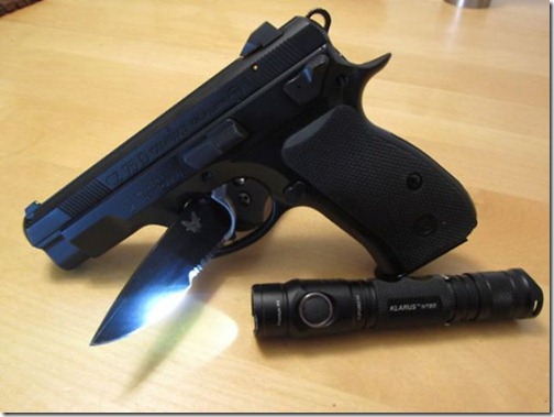 what_men_carry_in_their_pockets_640_38