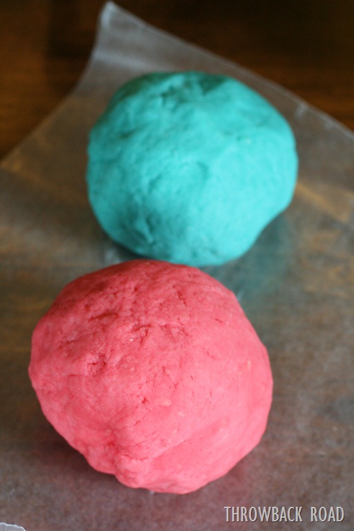 [homemade%2520play%2520dough%2520009%255B11%255D.jpg]