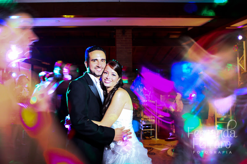 Fotos de É festa!. Foto numero 176 de Fernanda Ferraro, fotografa do Rio de Janeiro (RJ), que faz fotos de casamento (fotografias de casamentos) e fotos de eventos em todo o Rio de Janeiro. fotos casamento rio de janeiro fotografo fotografa foto festa casamentos para fotografos fotografia noivas eventos festas