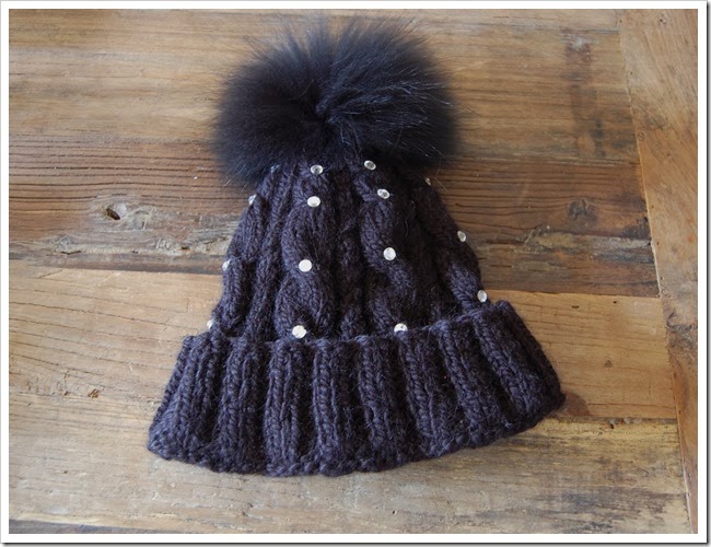 ALPINE ANGEL BLACK APACA BEANIE1