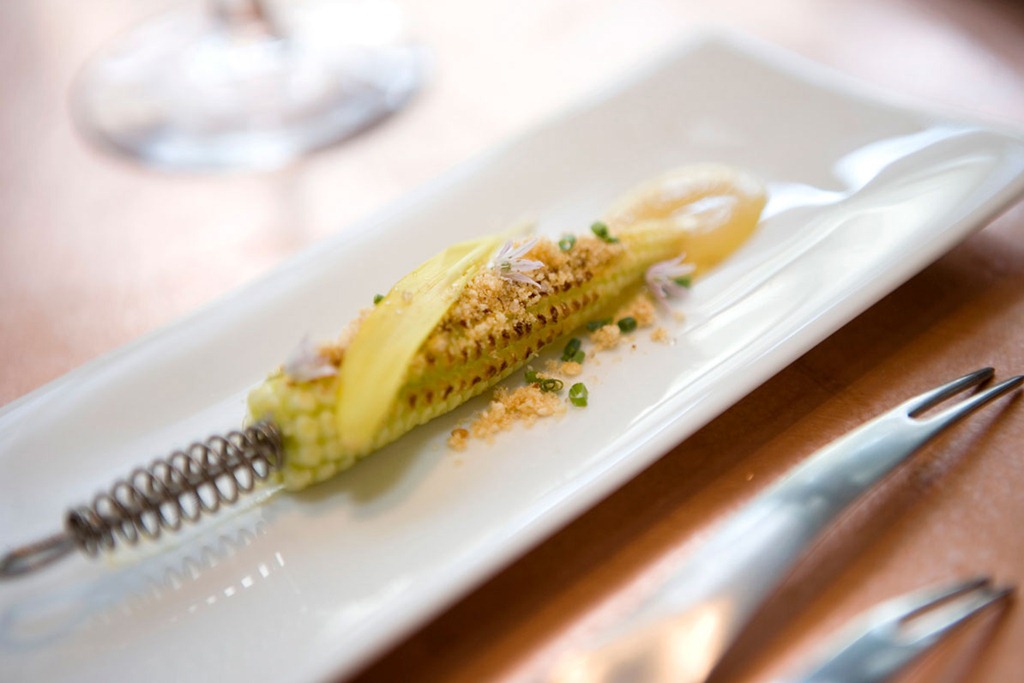 [bitesize%2520mini%2520corn%2520on%2520the%2520cob%2520at%2520minibar%255B4%255D.jpg]