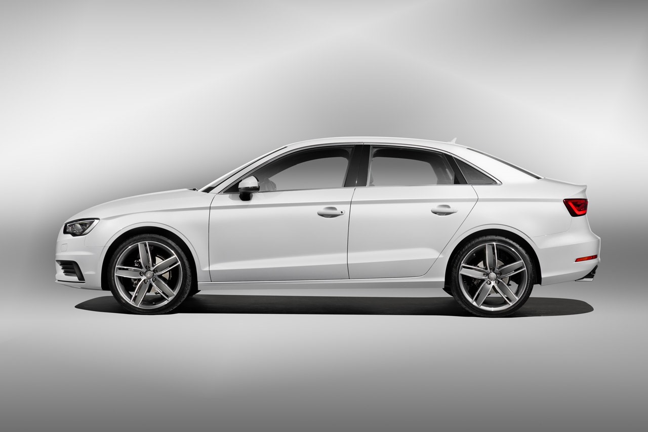 [2014-Audi-A3-Sedan-23.jpg]