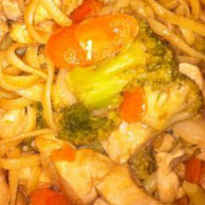 Easy Thai Chicken Stir-Fry With Peanut Sauce