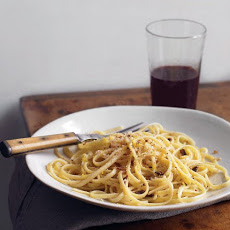 Linguine with Garlic and Breadcrumbs