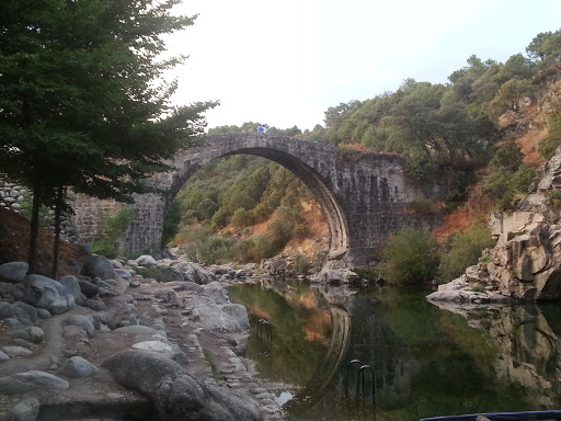 Puente Romano de Alardos