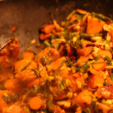 Stir-Fried Carrots, Red Peppers, Red Onions and Roasted Cashews