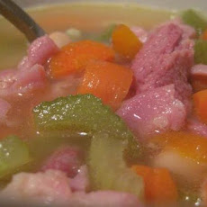Cosy Ham-And-Bean Soup