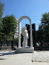 Памятник На Леонтиевском