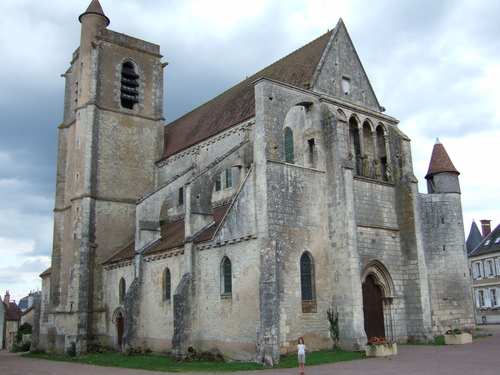 Eglise Saint Adrien de Mailly-le-château 