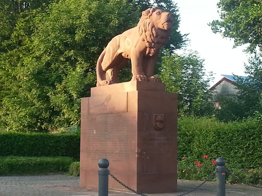 Löwenstatue
