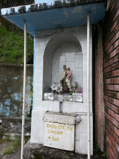 Virgen Pequeña De La Carretera