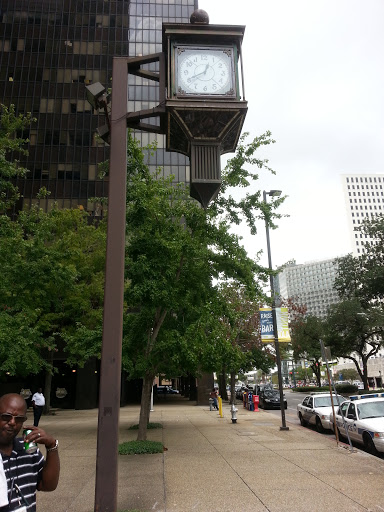 Whitney Bank's Big Clock Statue
