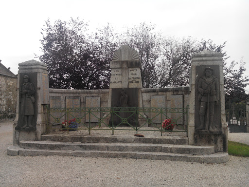 Brasparts, Monument Aux Morts