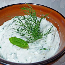 Fresh Yogurt Sauce for Grilled Meat
