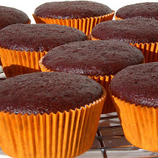 Low Fat, Low Cholesterol Chocolate Cake/Cupcakes