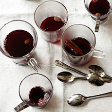 Mulled Pomegranate and Red Wine Punch