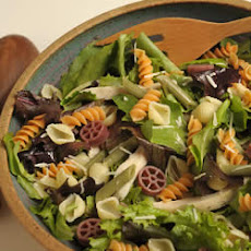 Wacky Mac®, Chicken and Greens Salad