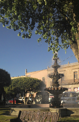 Fuente Plaza De Armas (20 Y Juárez)