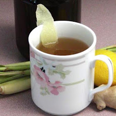 Spicy Ginger Tea with Lemongrass