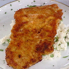 Wiener Schnitzel Mit Reis, Gurnen Erserln, Und Mayonnaise: Veal Cutlet with Rice, Green Beans and Mayonnaise Salad