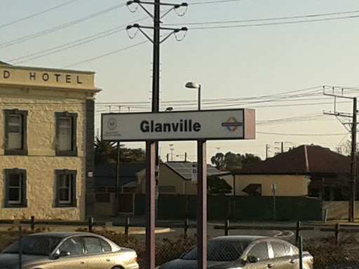 Glanville Railway Station