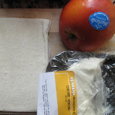 Apple Chevre Pizza Bites
