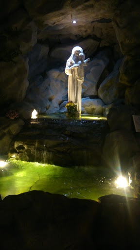 Mary And Jesus Statue Fountain