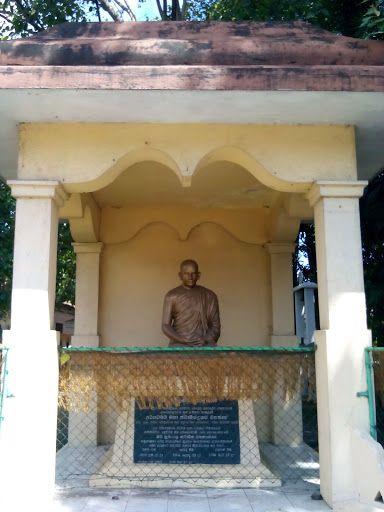 Rev. Ariyadrma Statue 