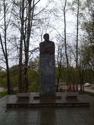 Ленин В Бежецке
