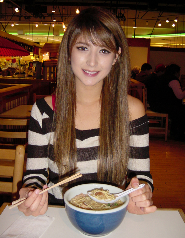 Leah Dizon Leah Dizon Leah Dizon 莉亚迪桑693.jpg