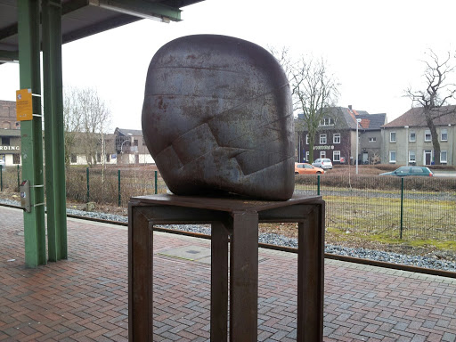 Skulptur am Bahnhof 
