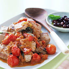 Seared Tuna with Tomatoes and Basil