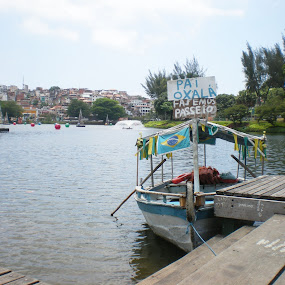 Pequeno Barco by Anderson Soares - Transportation Boats