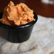 Sun Dried Tomato and Basil Hummus