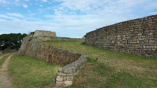 Locmiquelic : Fort De Pen Mané