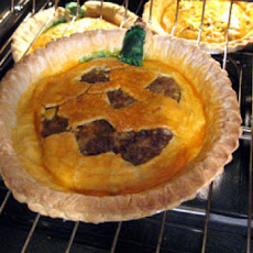 Jack-O'-Lantern Cheeseburger Pie