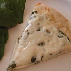 The Best Spinach Alfredo Pizza Ever