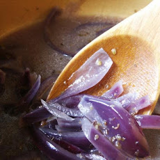 Andreas Viestad's Norwegian Red Onion Soup With Port and Jarlsbe